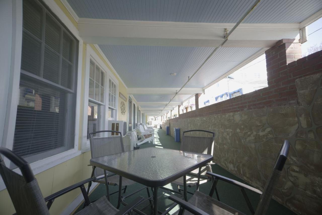 Betty Doon Hotel Огънкуит Екстериор снимка